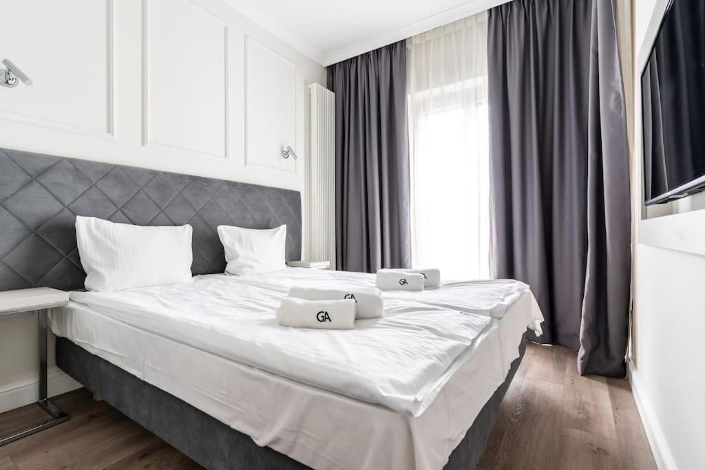 Chic & Luxury By Mennica Apartment Warsaw