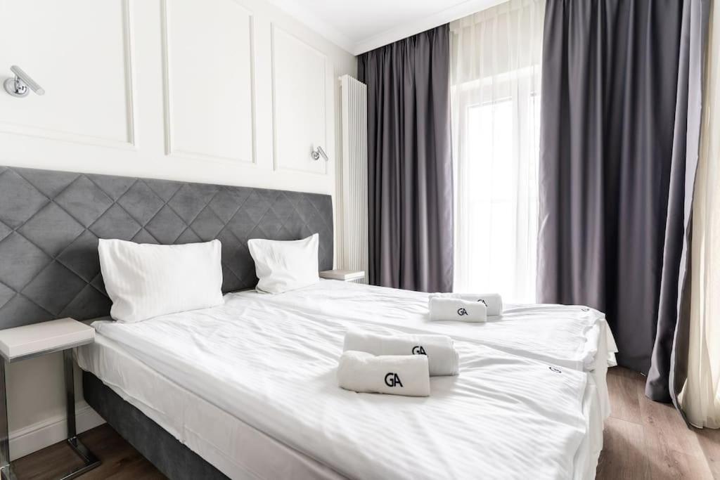 Apartment Chic & Luxury By Mennica Warsaw